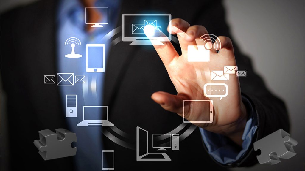 مقایسه بین توسعه نرم‌افزار و توسعه وب‌اپلیکیشن
